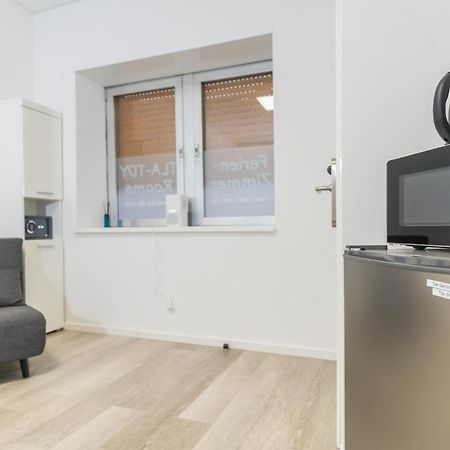 Private Room #1 With King Size, Ground Floor, Ac, Only 2Min To Rab Ramstein-Miesenbach Eksteriør bilde