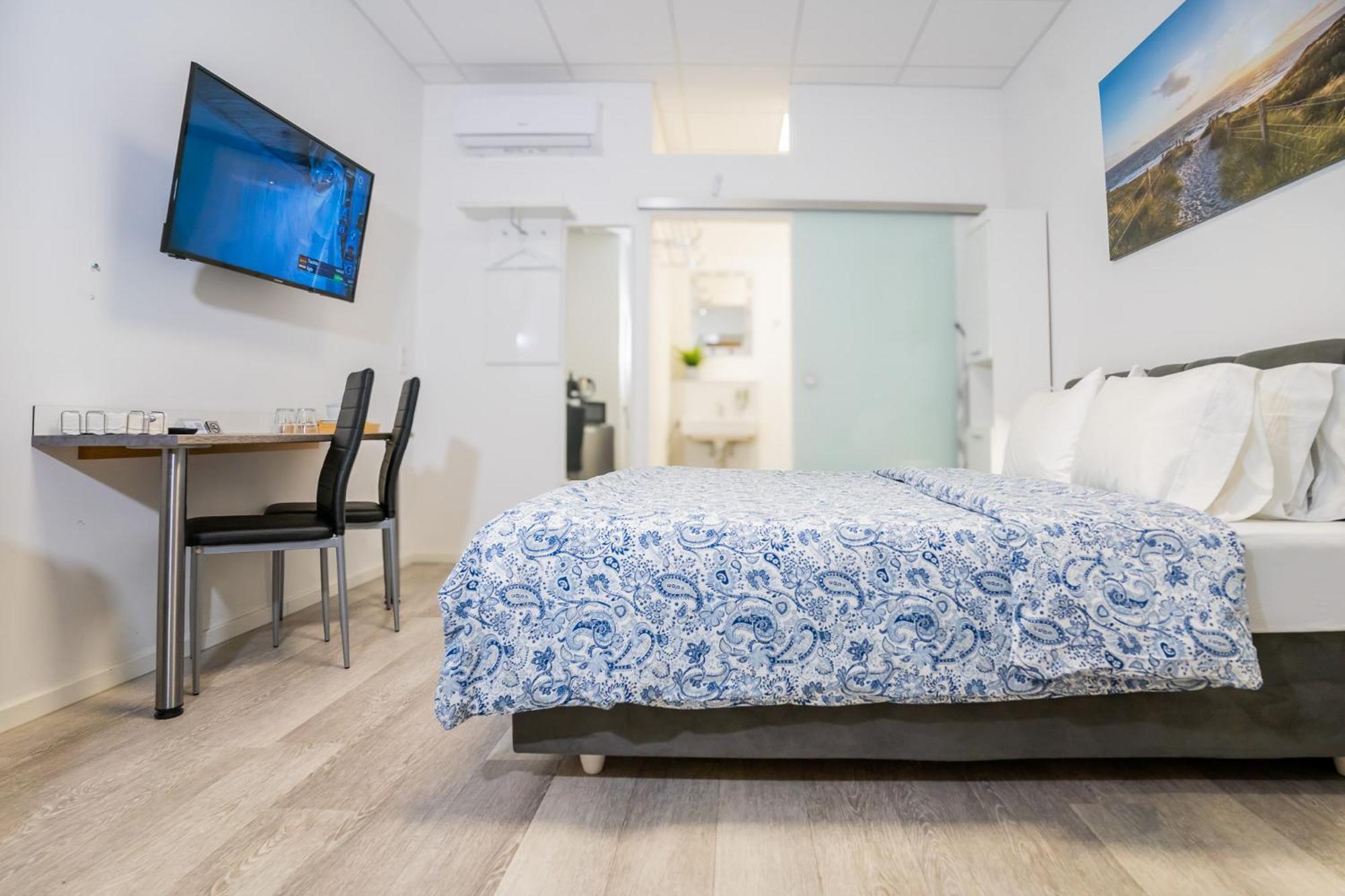 Private Room #1 With King Size, Ground Floor, Ac, Only 2Min To Rab Ramstein-Miesenbach Eksteriør bilde