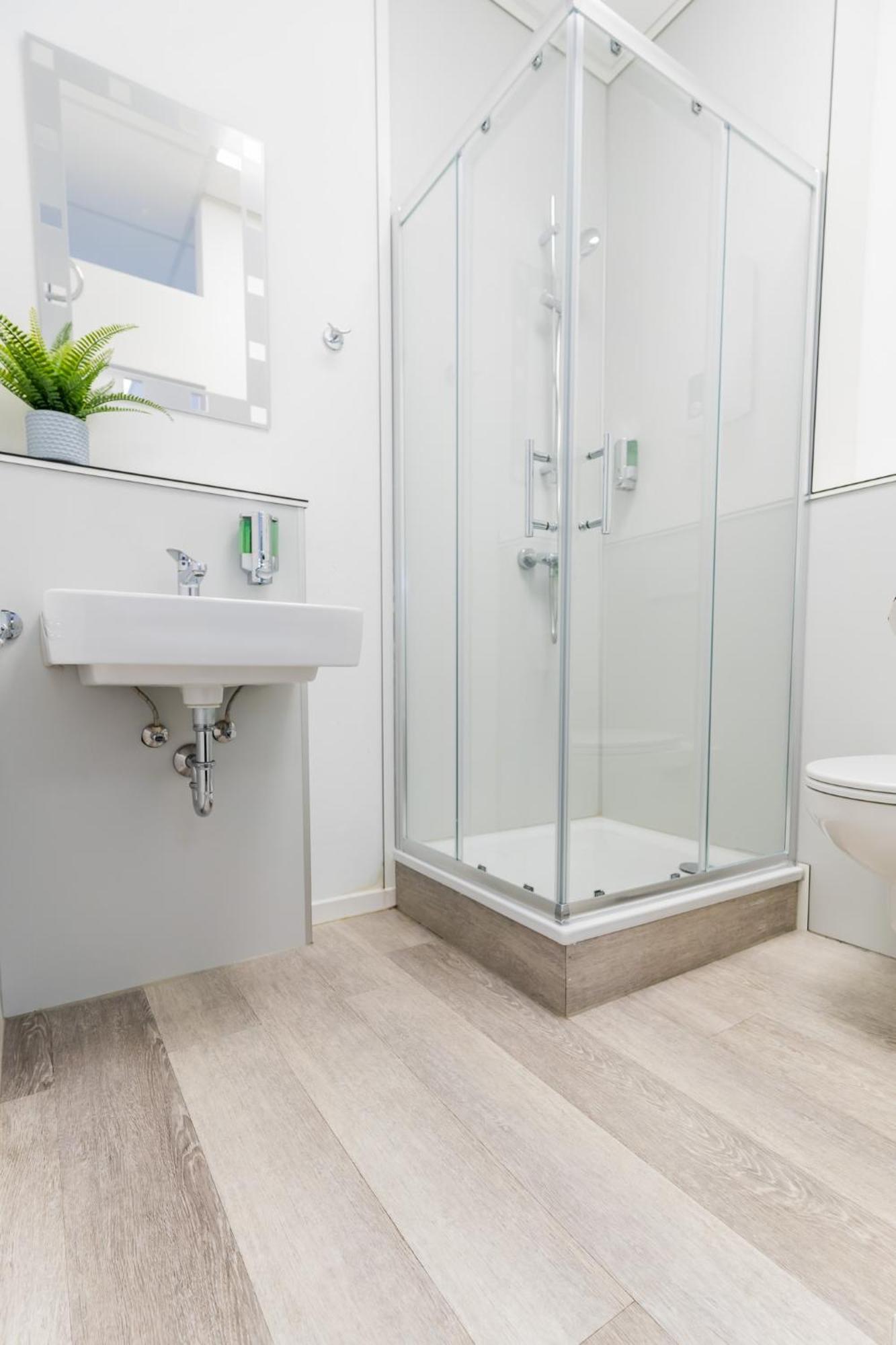 Private Room #1 With King Size, Ground Floor, Ac, Only 2Min To Rab Ramstein-Miesenbach Eksteriør bilde